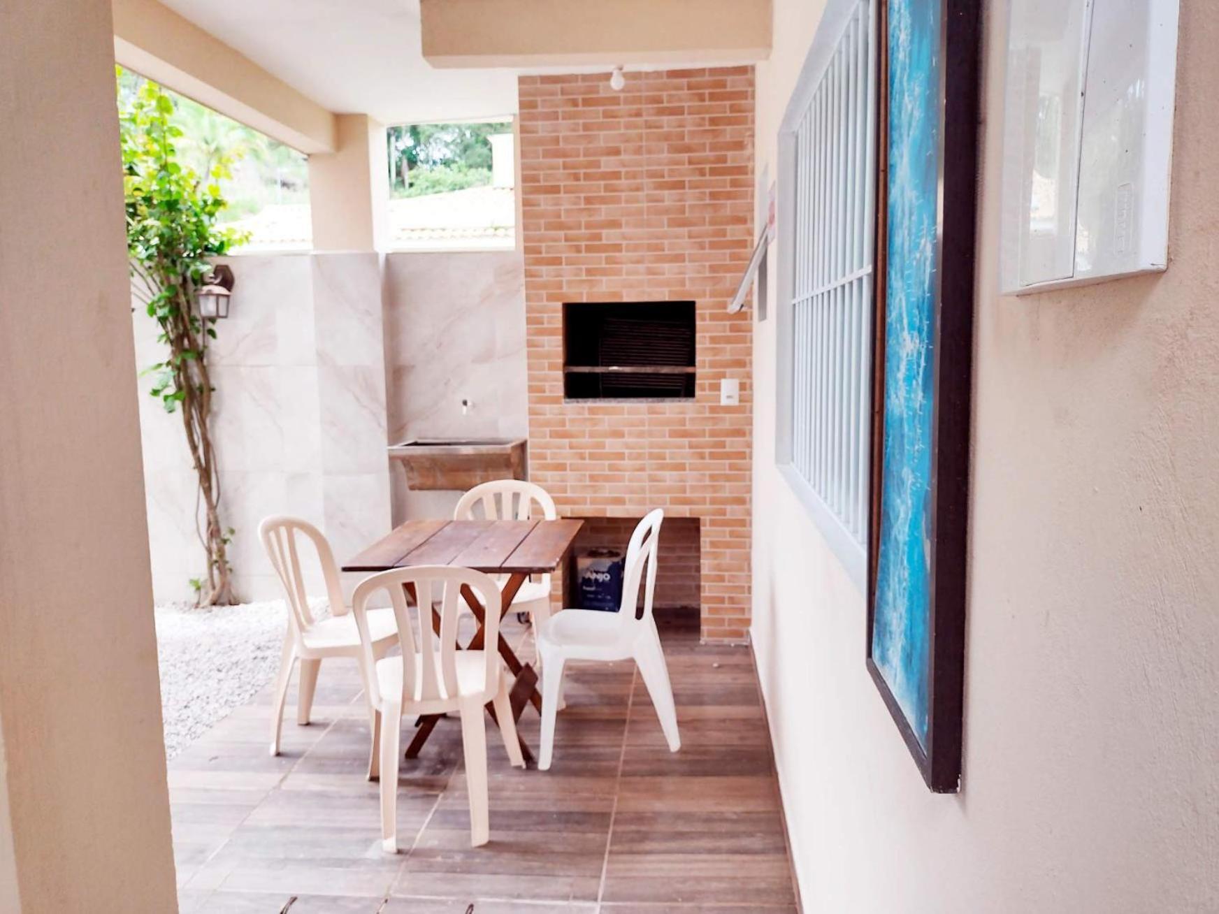 Residencial Lilly - Aptos De 1 E 2 Dorm.