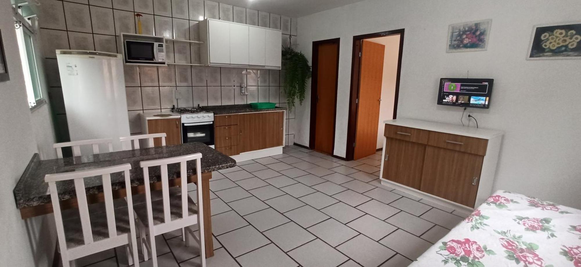 Residencial Lilly - Aptos De 1 E 2 Dorm. * Florianopolis