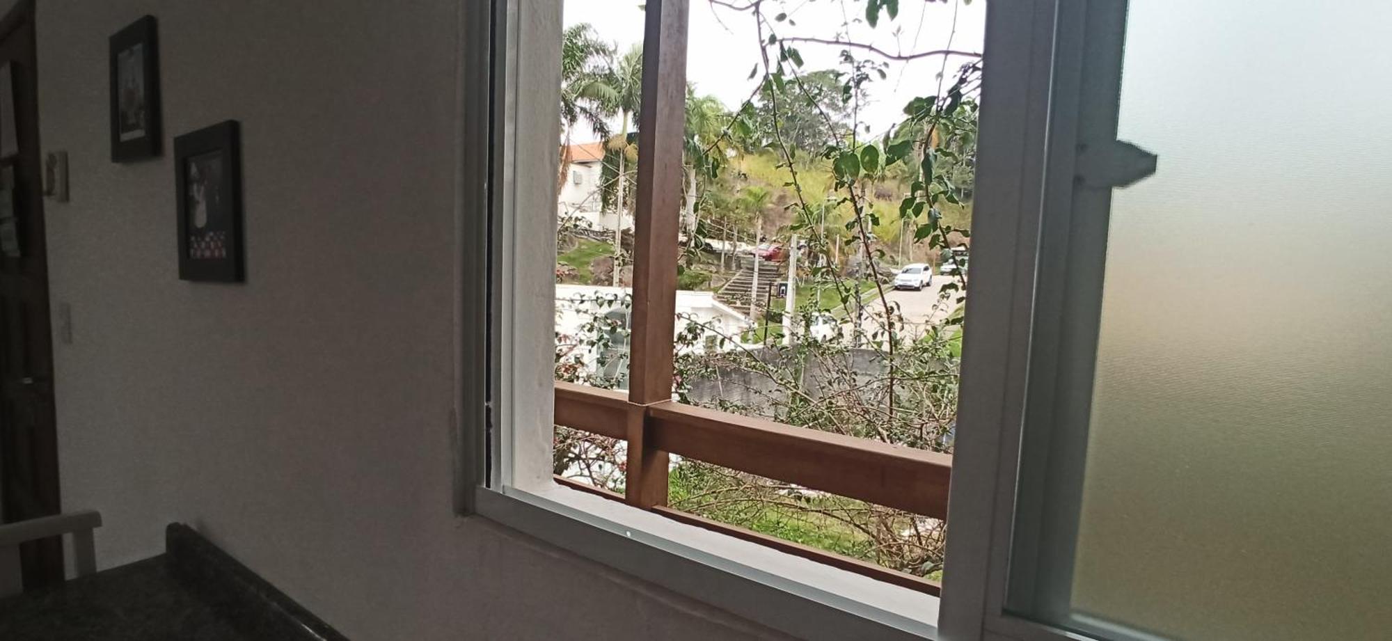 Residencial Lilly - Aptos De 1 E 2 Dorm.