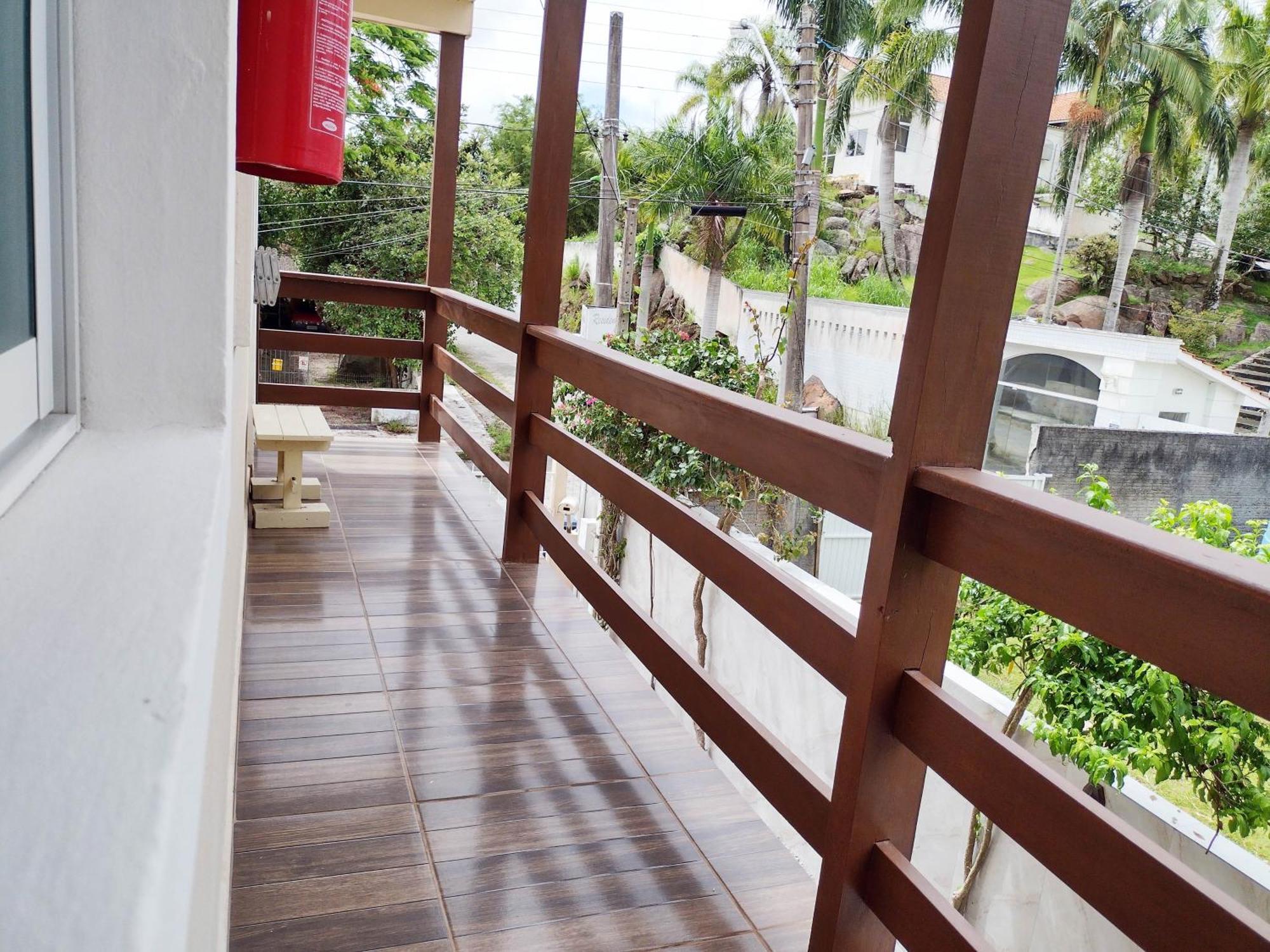 Residencial Lilly - Aptos De 1 E 2 Dorm.